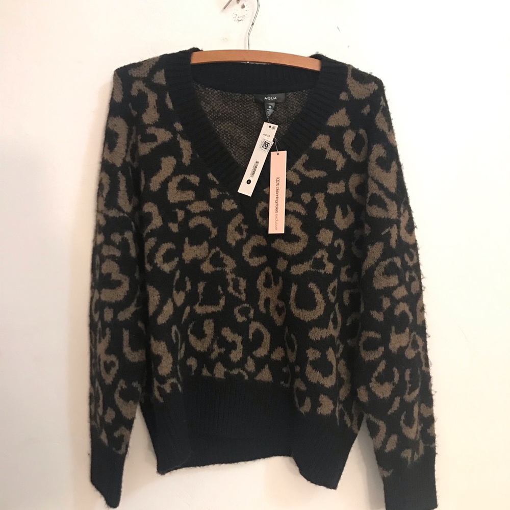NWT Bloomingdale’s Aqua Sweater Women's Size Small Brown Black Leopard Print